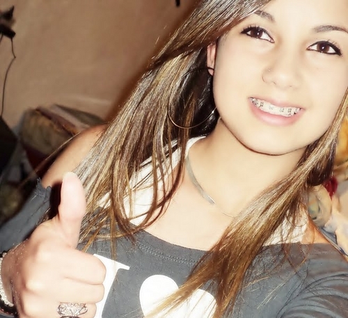 Não Ligo pra quem me olha dα cαbeçα αos pés..porque nuncα fαrão minhα cαbeçα e nuncα chegαrão αos meus pés!  ;)