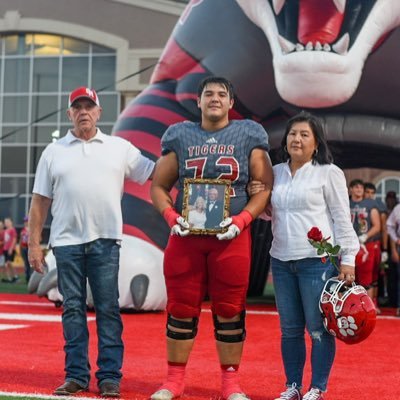 Glen Rose, TX / G, C / 72 / 5'11 / 270 lbs / Squat: 565 / Bench: 335 / 2022 Padilla Poll 1st Team All State OL