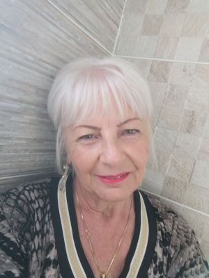 MartineMarti6's profile picture. 