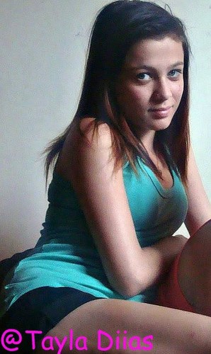 Poucas pessoas merecem me conhecer como realmente sou. Afinal se não for para sempre que dure o suficiente para ser inesquecive. Since: 01.04.1994