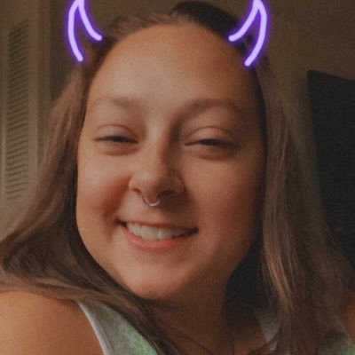 MissDairrian's profile picture. I know I'm pretty, now stop staring