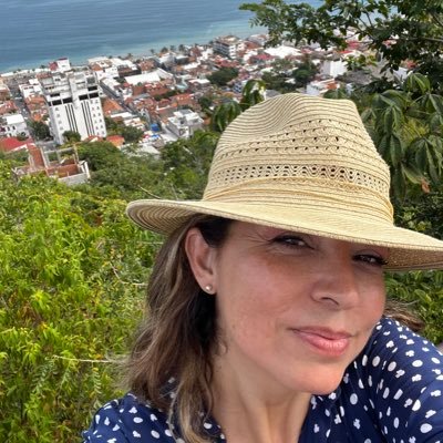 tetegomez11's profile picture. ♥️ ⬅️👩🏻‍🍳👨‍👩‍👦‍👦☕️🧘🏼‍♀️🪴4T 🇲🇽♥️