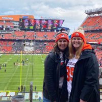 Emily Lyons (@em_lyons06) 's Twitter Profile