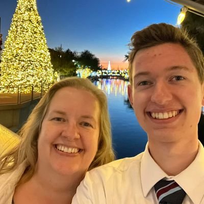 JustAngela1's profile picture. What do you love?