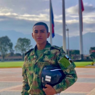 Colombia 🇨🇴📍  Contaduría publica 📚🙎🏽‍♂️💙 ESMIC-administrativo⛰🧞‍♂️