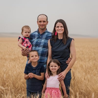 Past accountant growing grains and kids.