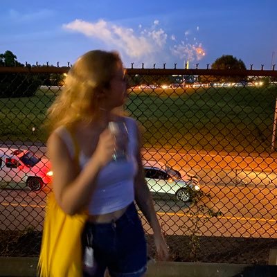 she/her • fund abortion organize unions read fiction don’t talk to cops 🥰