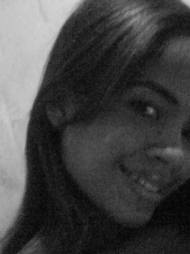 Cidadã Sergipana,15 anos,Virginiana,estudante,apaixonada por aprender sempre mais e mais.Fico alegre em conhecer novas pessoas.*_*