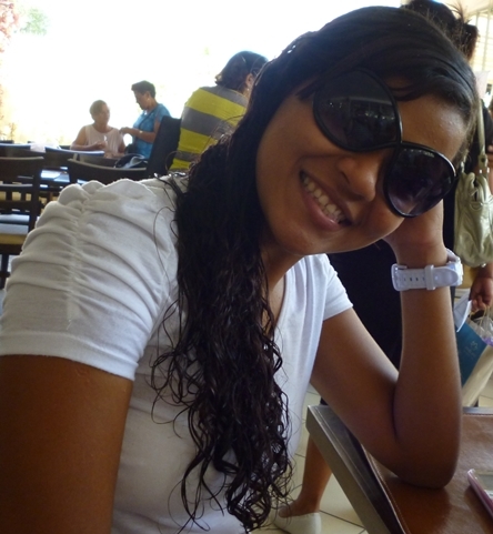♥♥Sou uma menina simples ,educada  ,cincera e odeio falsidade! ♥Minha familia é tudo pra mim♥♥