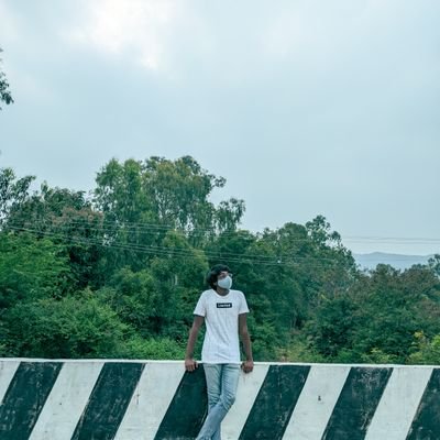 _dmobilegrapher's profile picture. Living by stars and sunsets 💙