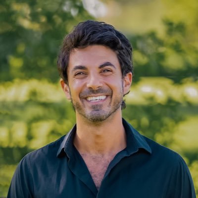 Helping you find home within and on Maui. Realtor at Keller Williams. Katonah Yoga & Meditation facilitator.