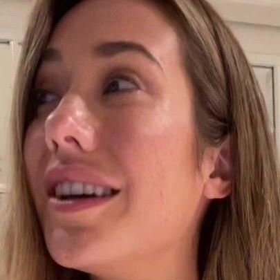 lynn20570750's profile picture. 