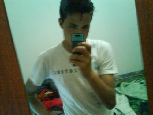 eu sou o menino que as meninas gosta haha.. ;)    instagram: kainpereira
facebook: kainã pereira