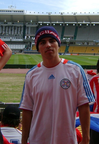 Fanático del @ClubGuarani, de la @Albirroja, y de mis mascotas.