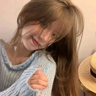 O5kwSCyhYvxfM1L's profile picture. 