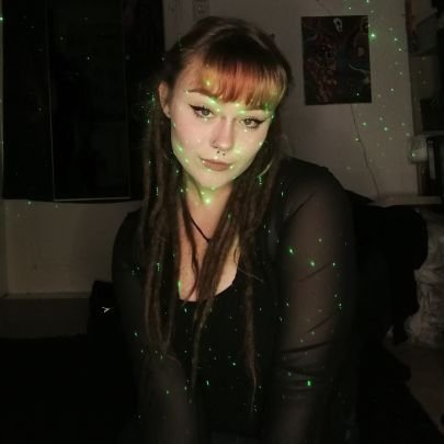 lisaslowkiss's profile picture. Hey ich bin Lisa und bin  #IchBinArmutsbetroffen

Ich bin psychisch krank und kann dadurch leider nicht arbeiten.

#EineSorgeWeniger
#depressionen #borderline