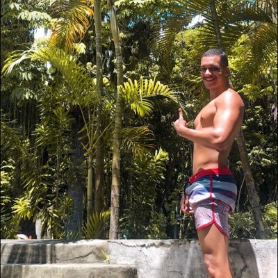 LcLimaa's profile picture. Engenharia eletrônica CEFET-RJ 🐺