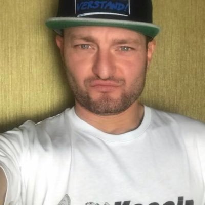 Journalist l Podcast Maker l Politiek l Rechtbank verslaggever l Food specialist l Oprecht en Onafhankelijk l Steunen via https://t.co/K16PX3Qoyv