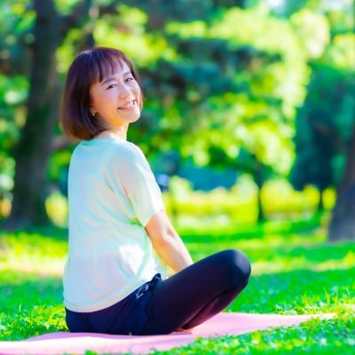 moi_marico's profile picture. 「忙しいのに稼げない」自宅サロン経営者へ。元底辺フリーランス歴10年、崖っぷちから短期間で300万達成。お客様が感謝する高単価コンテンツ構築術伝授。元塾講師の再現性メソッドであなたのサロンも高収益化。