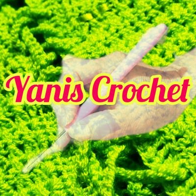 Prendas de vestir y accesorios para dama tejidos a Crochet.