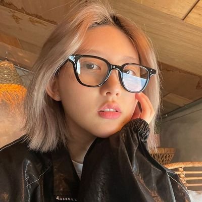 🥨 ᎒ ꒰ 𝑹𝒐𝒍𝒆𝒑𝒍𝒂𝒚𝒆𝒓 // 𝟎𝟐𝑳 // 𝑰𝑺𝑻𝑱 ꒱
Kim Ga–Eul (김가을), a beautiful girl born on september 24, 2002. a member of 𝑰𝑽𝑬 (아이브).