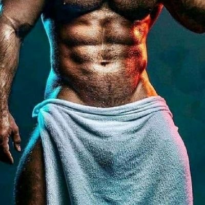 gay, mostly verse bottom, cool dude, hate nonsense and being taken for granted, love the sight of naked guys, a bulge is my weakest point,  🏳️‍🌈🇬🇭