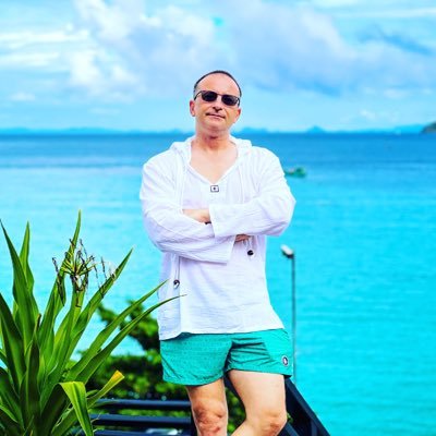 #love #work #travel #iconic #business #advisor #AI