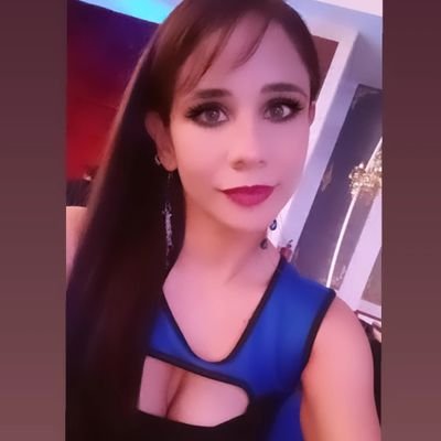 Comunicóloga en la DGB de la Secretaría de Cultura, RP, amante del teatro, mamá, amiga, hermana y ser humano con ganas de aprender, reír y crecer día con día!