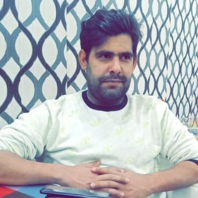 vloger and blogger
#pakistan #media #socialmedia