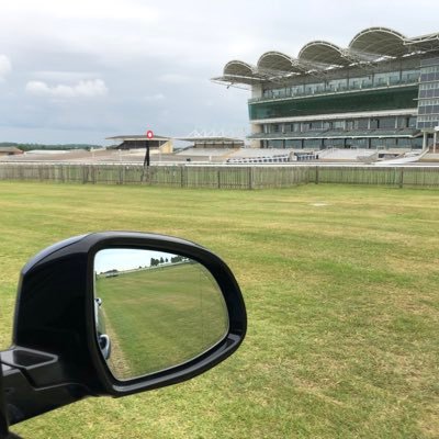 Richard63322344's profile picture. The Arsenal ⚽️ and Horse hoof owner 🐎