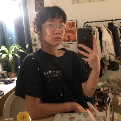 Emzee00's profile picture. she/her if you were me you’d be a narcissist too.