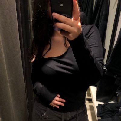 yousranshj's profile picture. 🥷 - الشتاء في باريس 🌧️