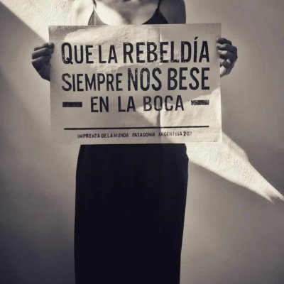 GregorS63340581's profile picture. I would prefer not to

A metà strada tra una sciamana e una sciamannata