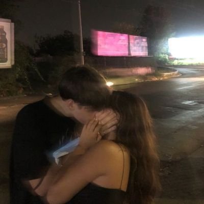 yqnlizbiri's profile picture. 💜