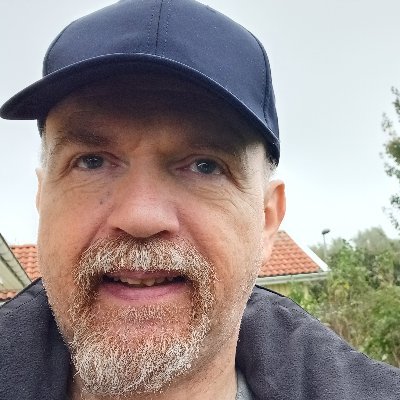 Just an old dad with increasing baldness, beer belly, snoring like a lumberjack, body hairs everywhere, except for on the head - and sorry, I am not Single