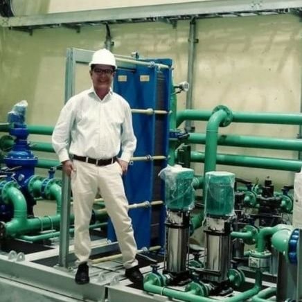 Ing. Mecánico Electricista.
Esp. Aguas subterraneas, generación de energía y obras y máquinas hidráulicas.