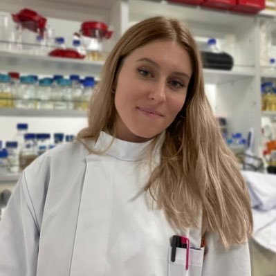 PhD student in microbiology 👩🏼‍🔬 @umr7242 Interested about the use of siderophores by pathogenic bacteria during infection #iron #Salmonella #microbiome 🦠