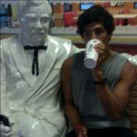 santosflash's profile picture. waffles