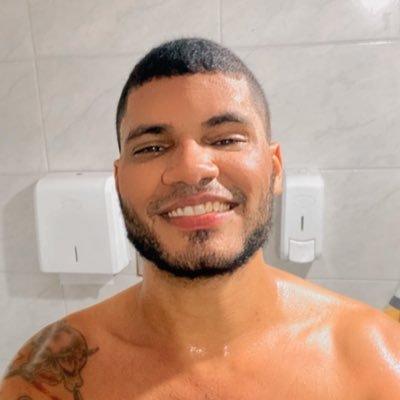 euezequielleal's profile picture. 