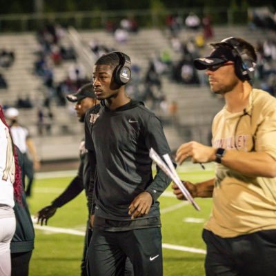 Defensive Backs/ Safeties Coach at Pinson Valley High’ ''Be on your guard; stand firm in the faith; be courageous; be strong.'' 1 Corinthians 16:13🙏🏾