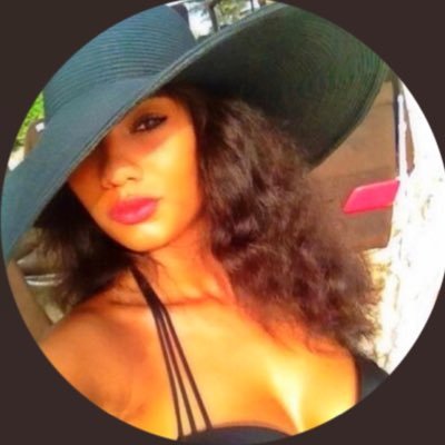 ThatsJustV's profile picture. Famous for the To-Go Box