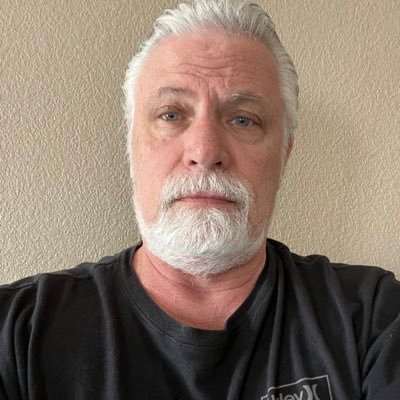 DLabanow's profile picture. 