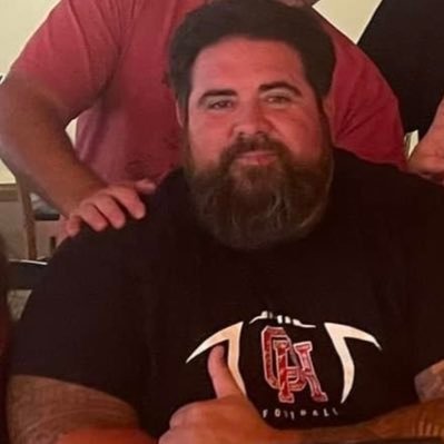 Husband/Father/ OL Trainer/ Running Backs Coach @ Oak Hills HS #NorcoBoy Living in The HD