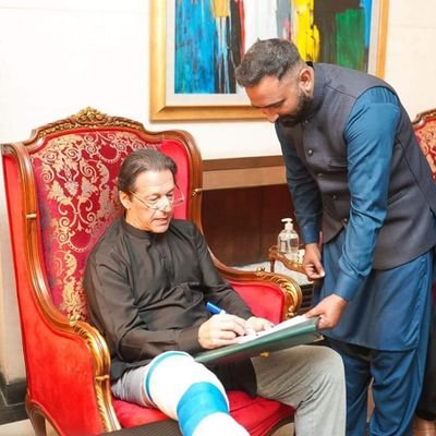 Luckiest Person who Got 60 minutes of The Great #ImranKhan. 

Trademark مسٹنڈا