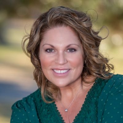 pamelalm14's profile picture. 