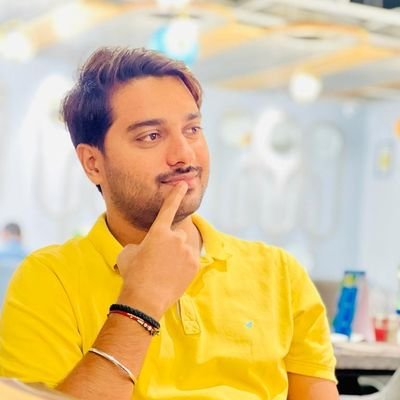 Abey_rohit's profile picture. 🕉🕉||Indian🇮🇳||
दूर तलक जाना है😌|| 
Politically active||
WhatsappGraduate||
कवि हृदय 💌|| PhD(Nanotechnology)