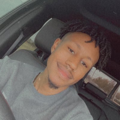 red_i32's profile picture. 12.1.14