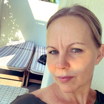 Slightly between worlds right now. Animal lover, DA Member, Rugby/Bulls, Vegetarian, Swimmer & guided by my Catholic Faith.All in all, sane and opinionated.