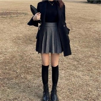 risa46427086's profile picture. 20代♀/157cm/きゃば嬢/ホテ友募集中😝
フォローして貰えればdmいきます🍒