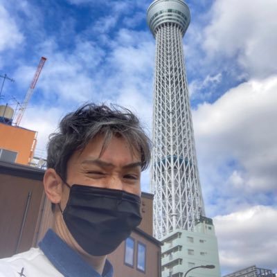 ProLight&ProVisual2024実行委員(来年の開催に向けて頑張ります) ハイエンドな映像機器を通じて、イベントにおけるクライアントと来場者のコミュニケーションのお手伝いをするのが僕の仕事です。勤続20年を超えてもまだまだ魅力ある業界です。